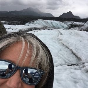 Meet your Posher, Beth